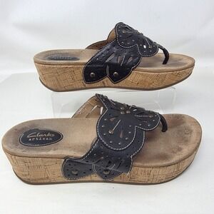 Clarks Artisan Wedge Sandals Women 9 Black Leather Cork Platform Flip Flop 18289